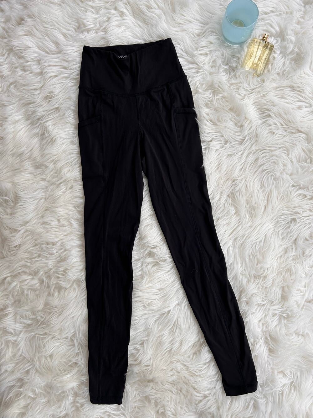 Banana Republic Black High-Waist Leggings with Side Pockets